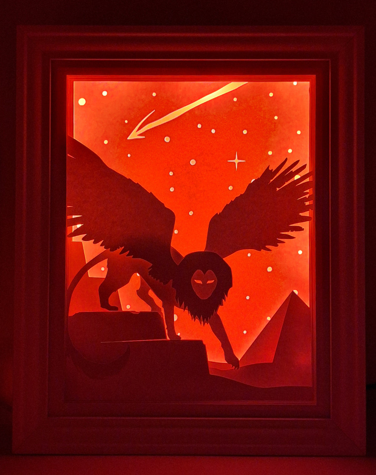 Paper Cut Mulitcolor LED Lampe - "Sphinx" 20x25
